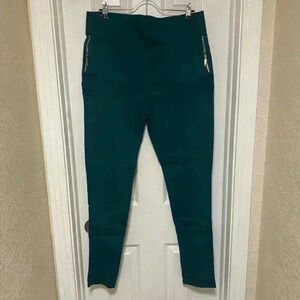 Womens plus size green pants Size 1x🔥